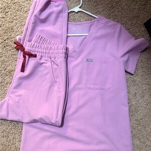 FIGS Lavender Pink Two-Piece scrub Set